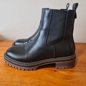 Crown Vintage Black Chelsea Ankle Boots, Size US 7.5